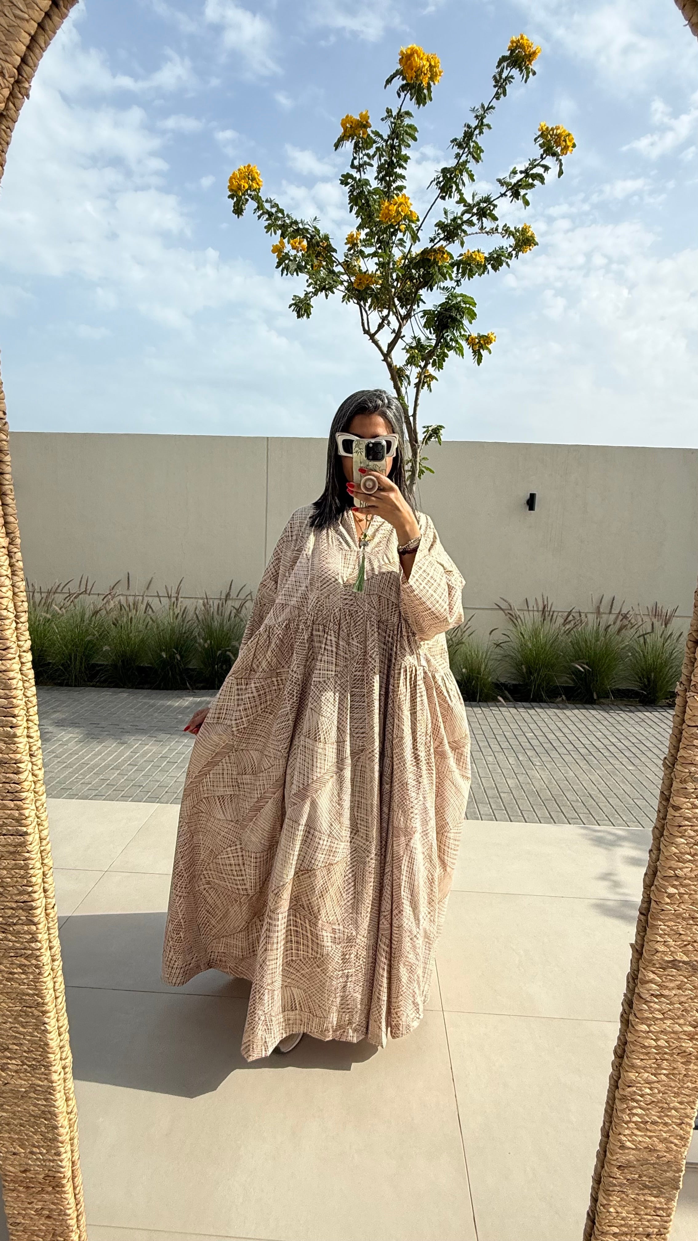 Beige zam