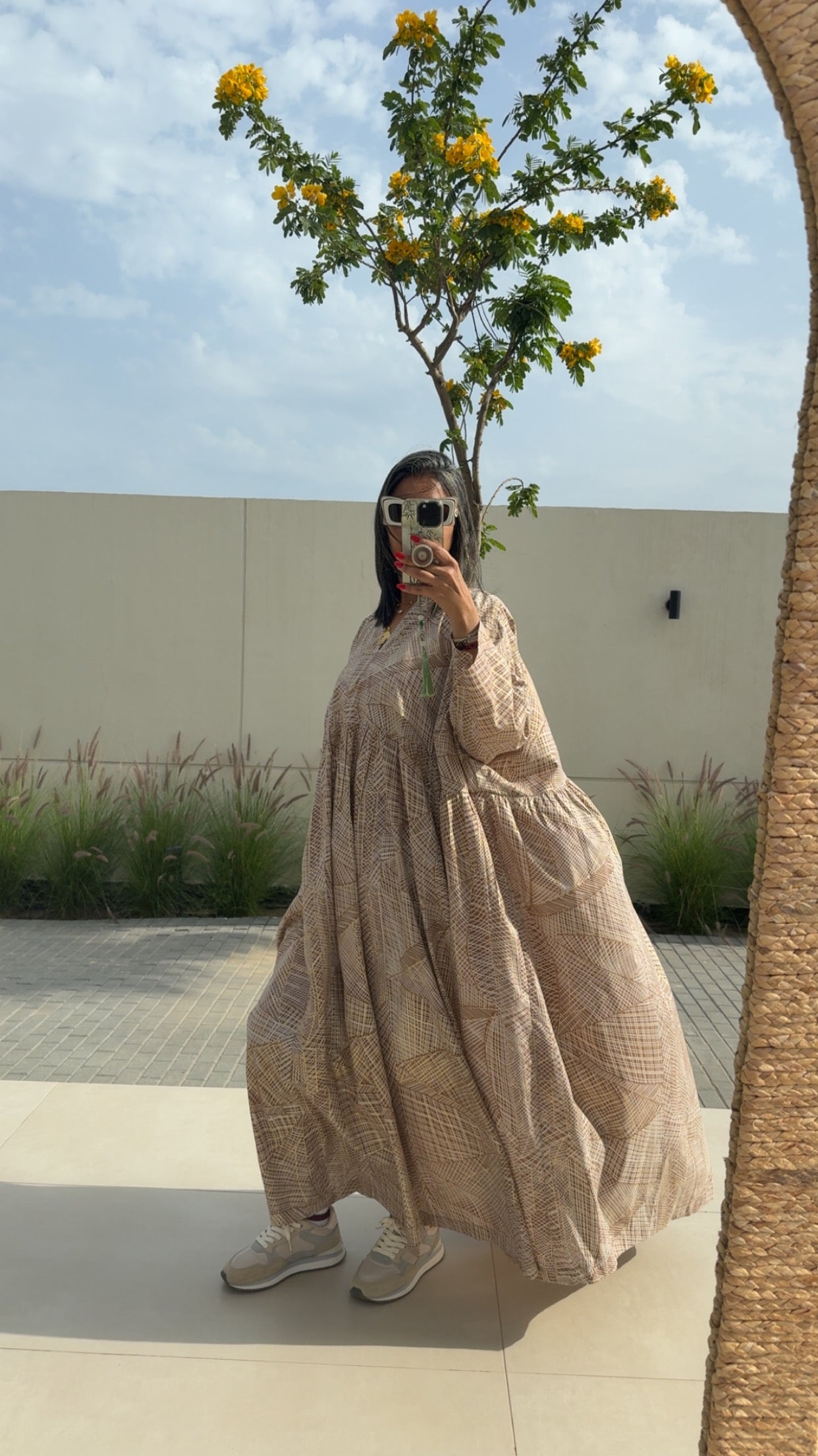 Beige zam