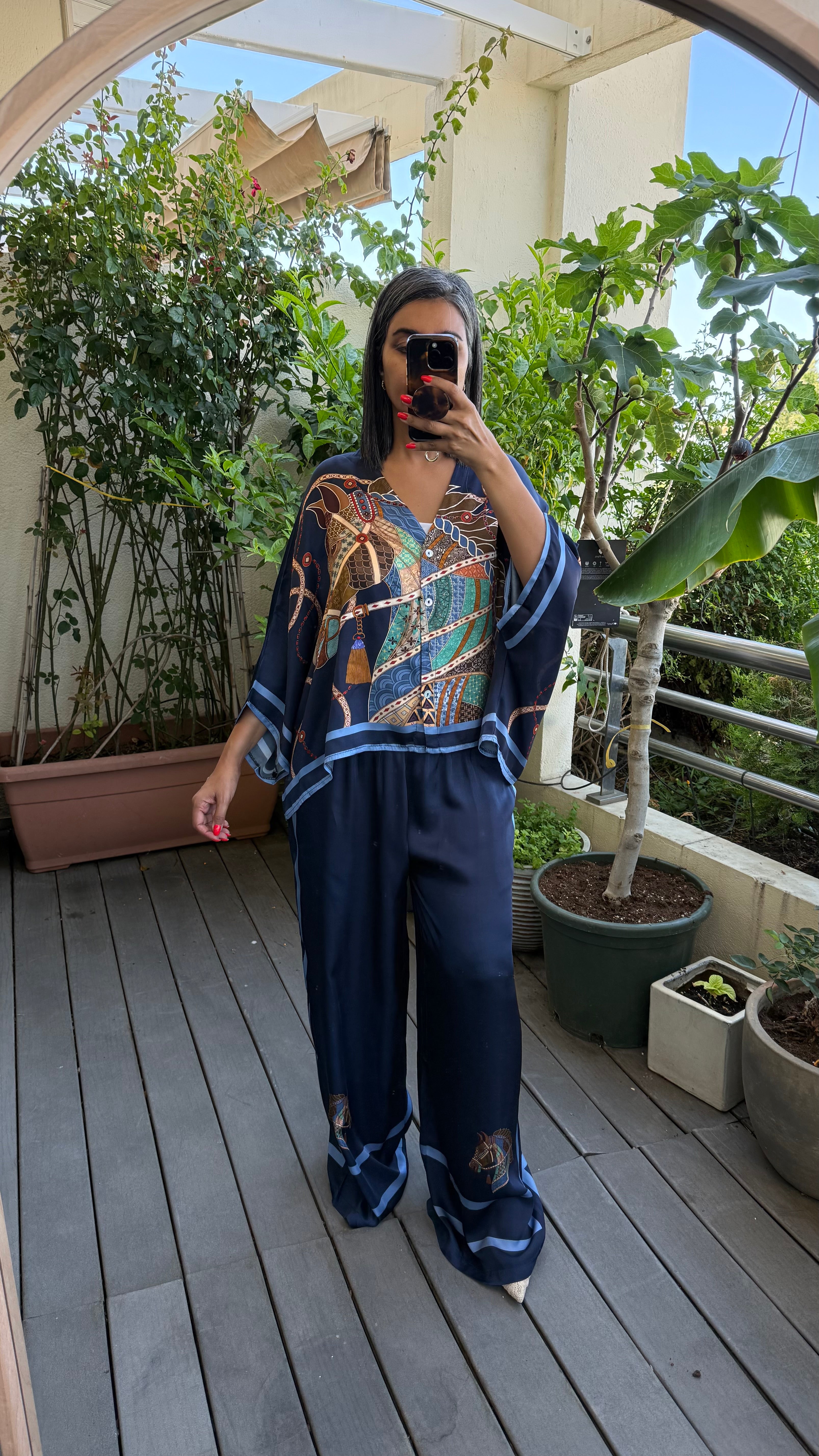 Silk pajama set 🐎