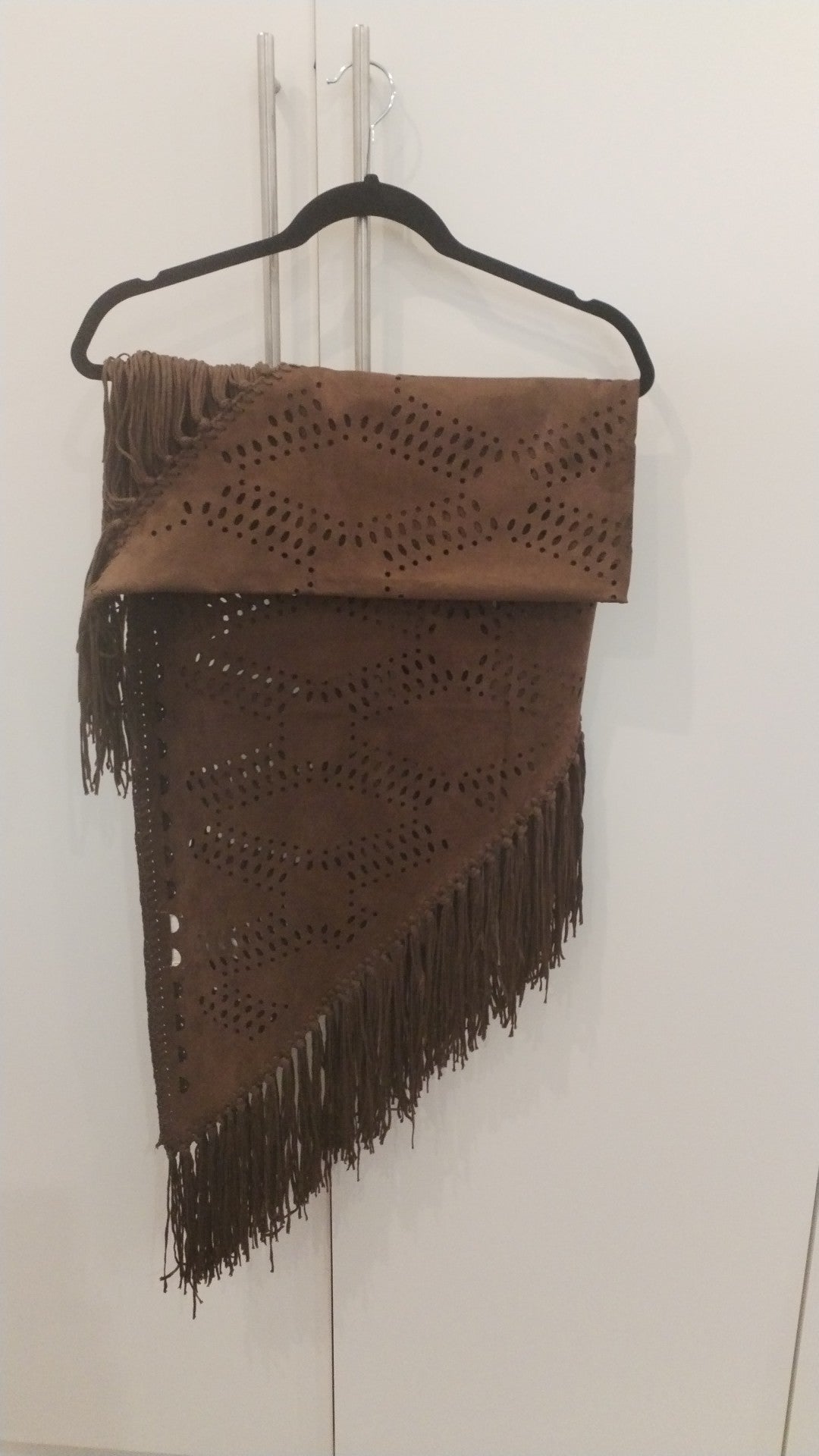 Suede fringes scarf